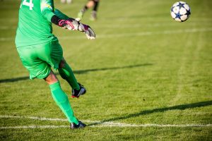 Berbagai Tendangan yang Dilakukan oleh Kiper Teknik dan Fungsinya