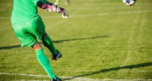 Berbagai Tendangan yang Dilakukan oleh Kiper Teknik dan Fungsinya
